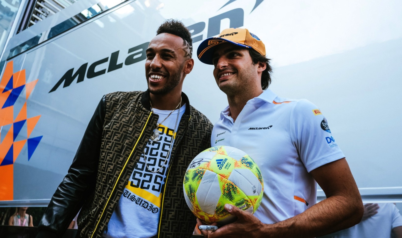 九游APP-F1车队对阵巴萨展开拉锯大战，最终险胜对手