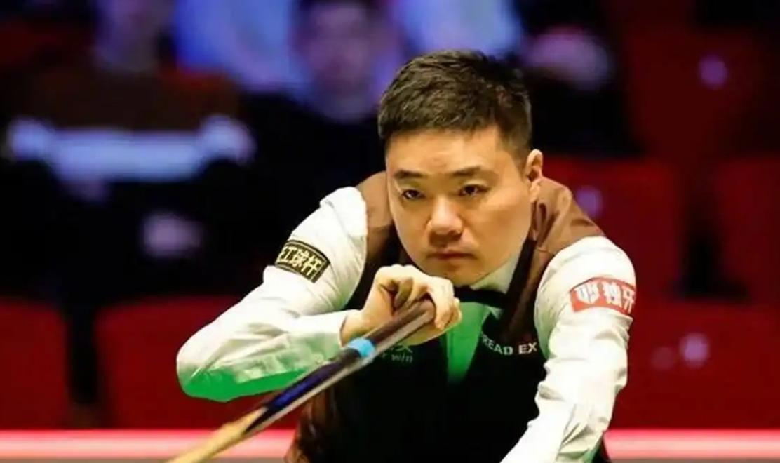 ios版下载-勇士在比赛中受伤退赛，丁俊晖主帅表示担忧